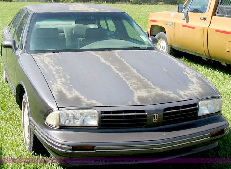 image for item 8816 1994 Oldsmobile 88 Royale LS