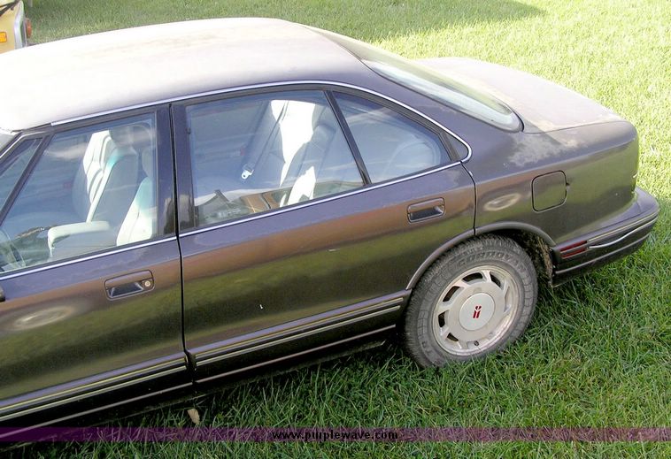 image for item 8816 1994 Oldsmobile 88 Royale LS