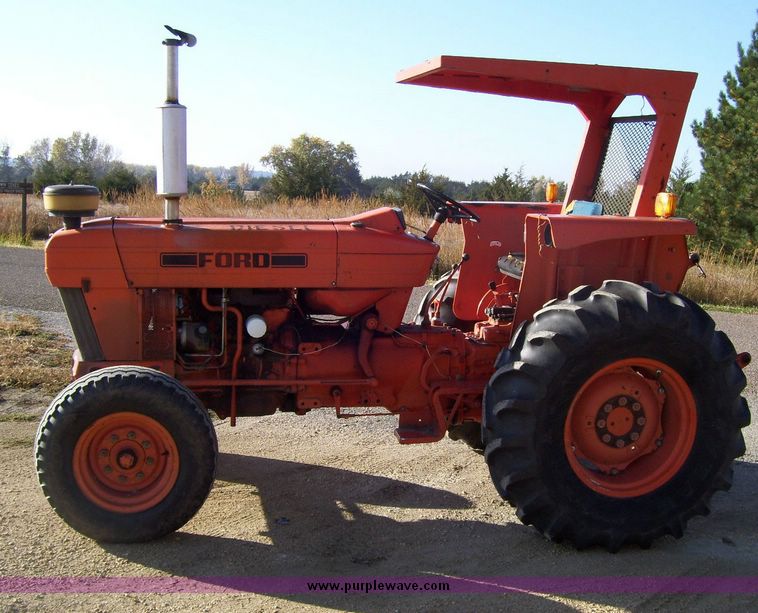 image for item 8931 1984 Ford 6610 tractor