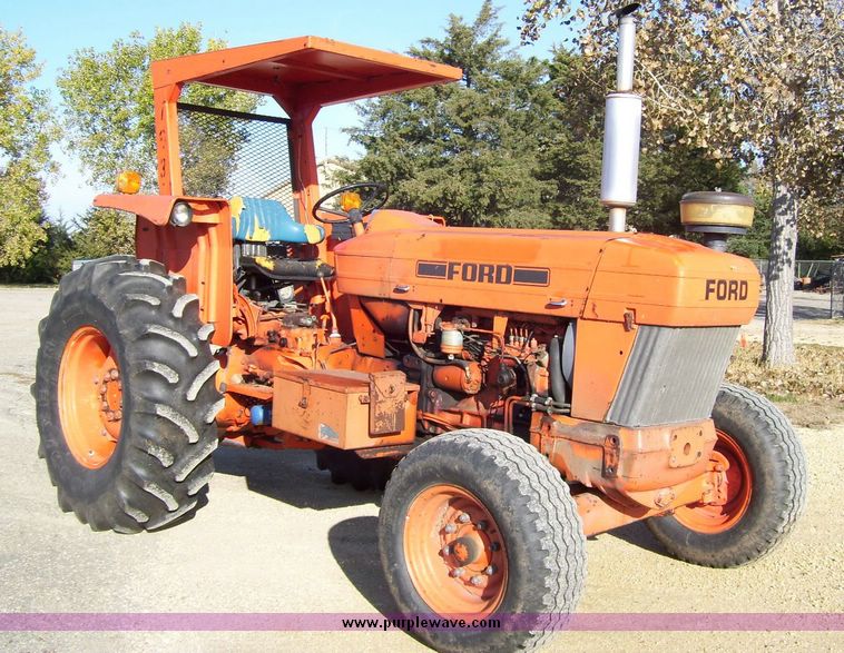 image for item 8931 1984 Ford 6610 tractor