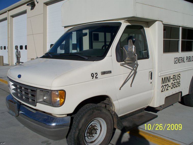 image for item 9990 1992 Ford E350 Eight passenger bus