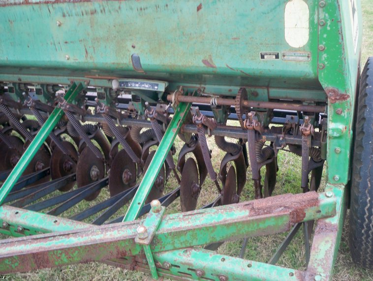 image for item 5151 John Deere 8350 grain drill