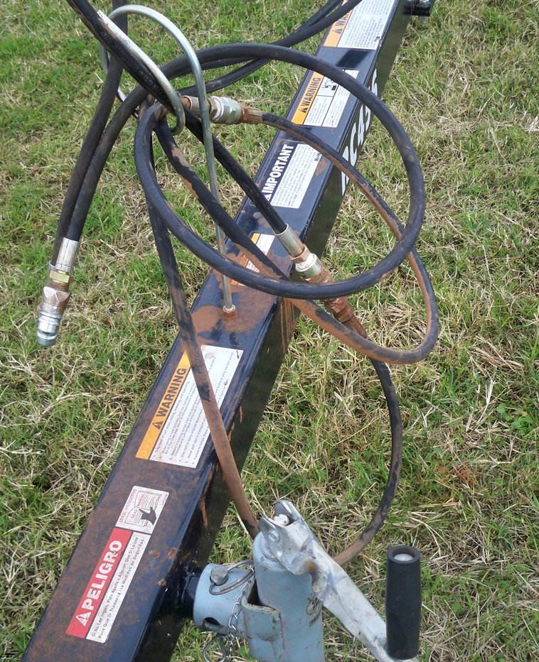 image for item 5152 2009 Rhino RC435 12 wheel V rake