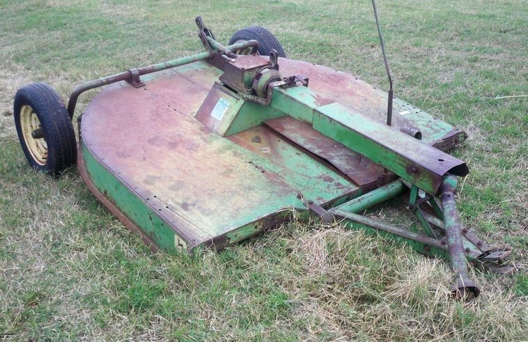 image for item 5153 John Deere 6' pull type brush mower