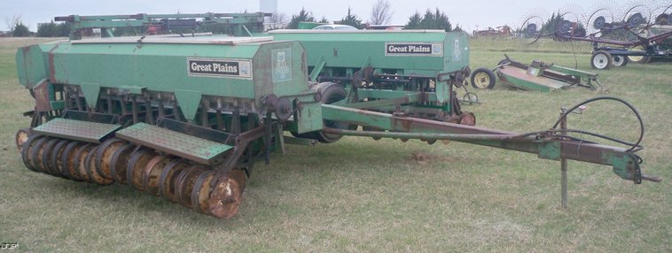 image for item 5155 Great Plains FPF30 30' folding drill