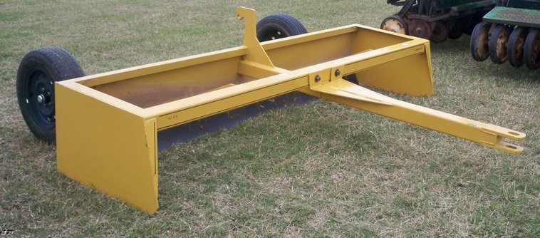 image for item 5156 Diamond H 10' box scraper