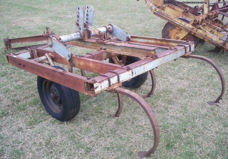 image for item 5158 Grand Hoeme 5' shank chisel