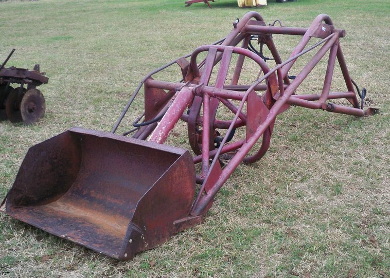 image for item 5160 Ford loader attachment