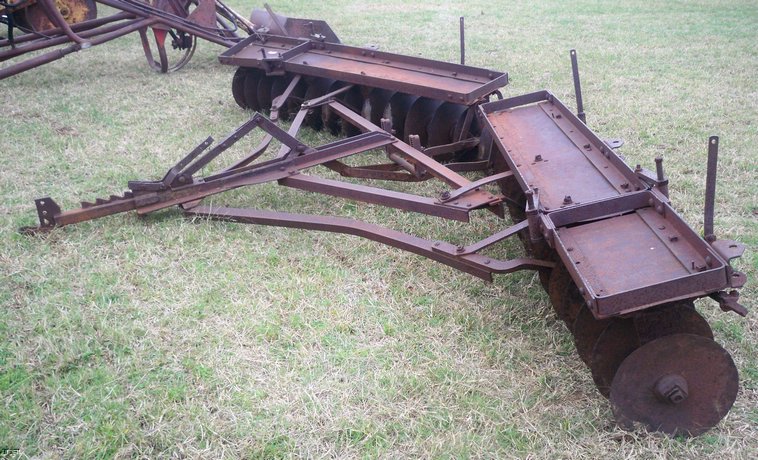 image for item 5161 International drag type disc