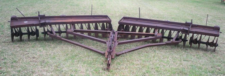 image for item 5161 International drag type disc