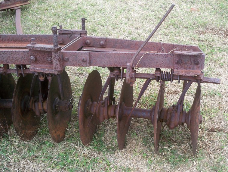 image for item 5161 International drag type disc