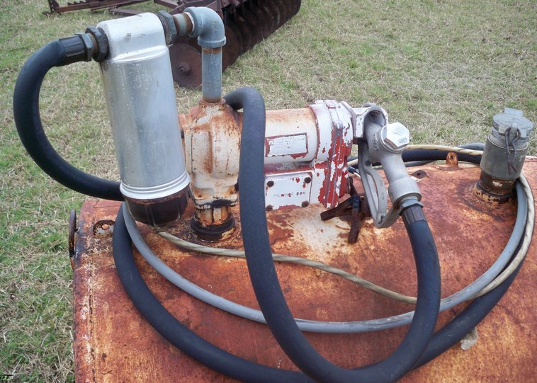 image for item 5162 100 gallon fuel tank with 12V pump