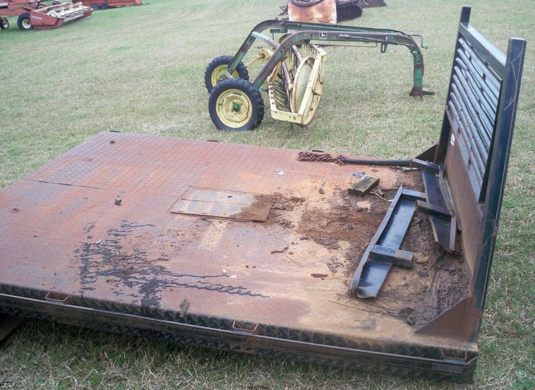 image for item 5164 7' x 8' WW steel floor flat bed