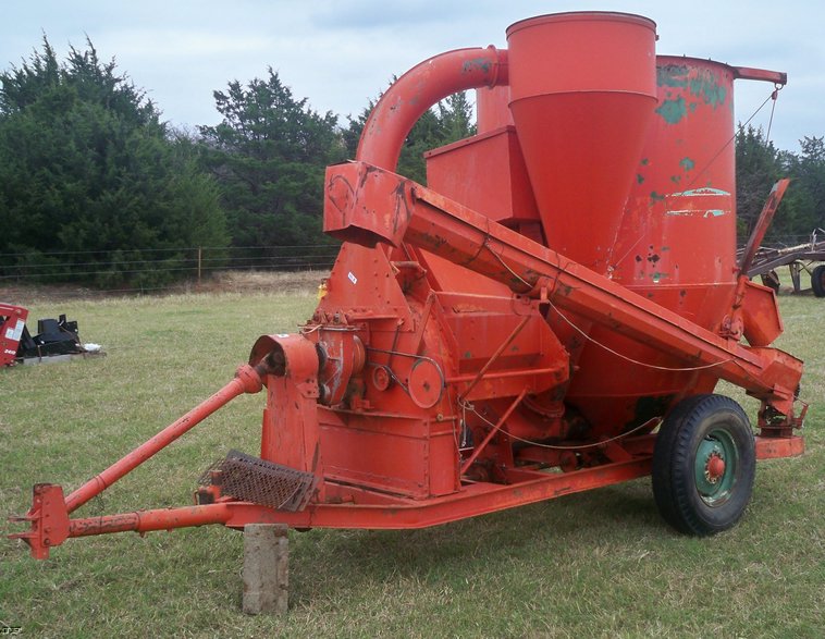 Wetmore feed mixer/grinder in Guthrie, OK Item 5166 sold Purple Wave