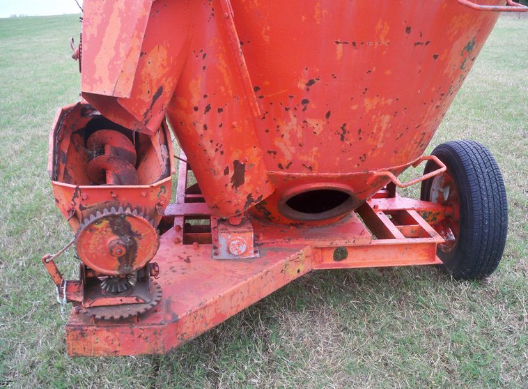 image for item 5166 Wetmore feed mixer/grinder