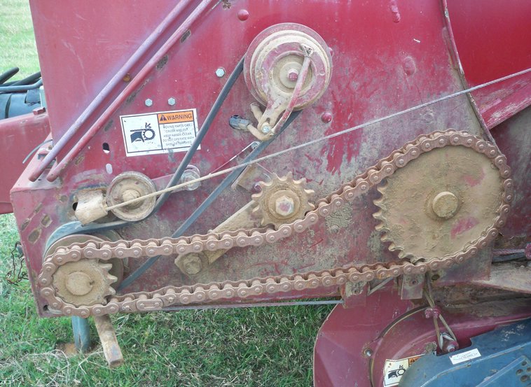 image for item 5174 M&W 5690 round baler