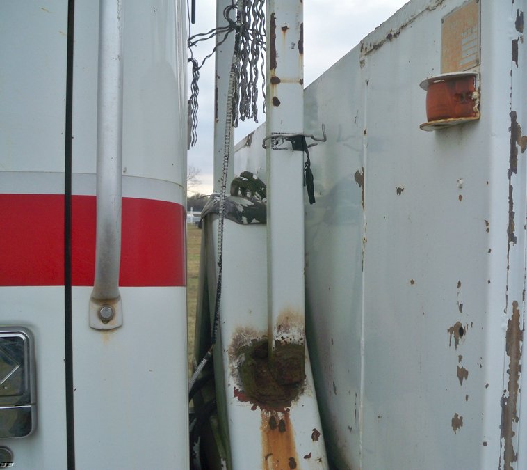 image for item 5180 1994 International 4900 crew cab bucket truck