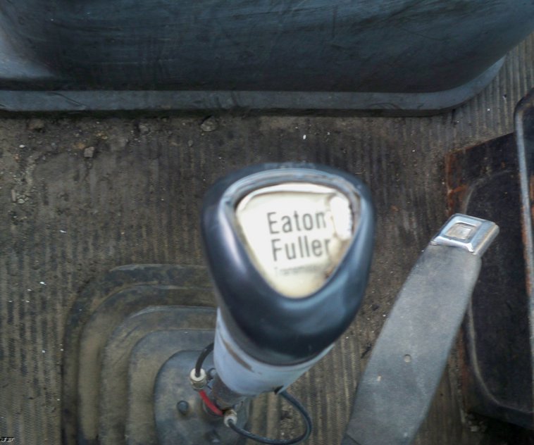 image for item 5181 1991 Ford L9000 semi truck