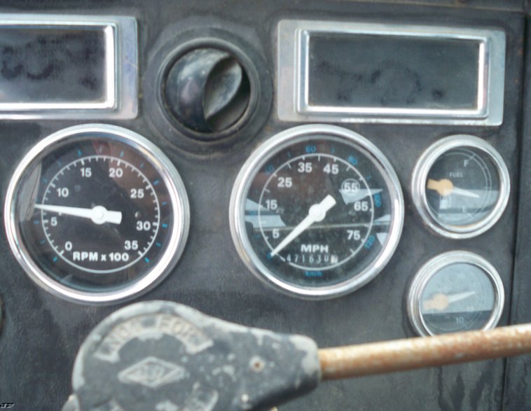 image for item 5181 1991 Ford L9000 semi truck