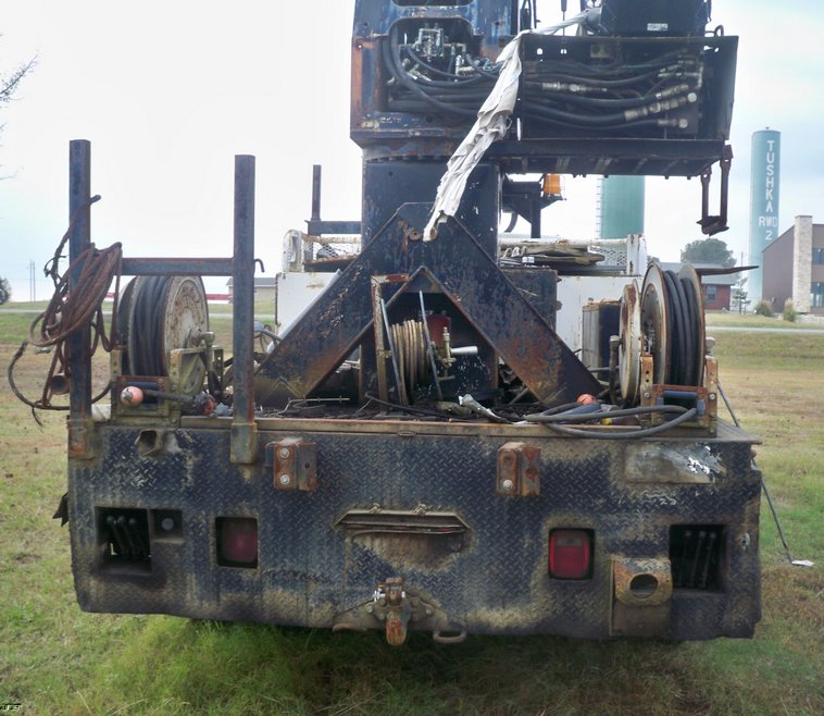 image for item 5182 1996 Ford F700