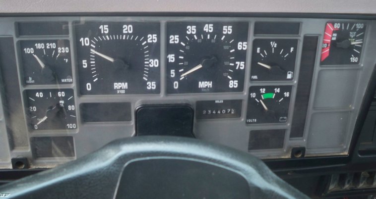 image for item 5184 1996 International 4700 boom truck