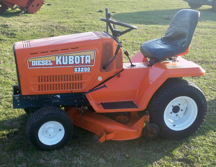 image for item 5186 Kubota diesel mower