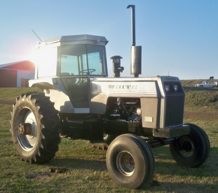image for item 5194 1979 White 2-135 tractor
