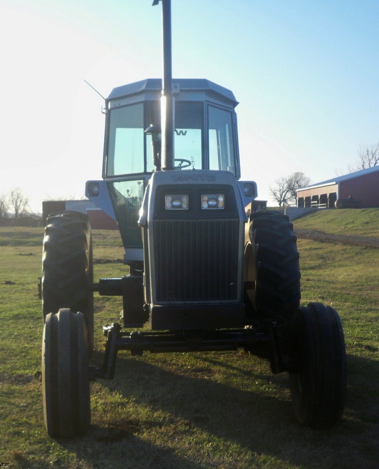 image for item 5194 1979 White 2-135 tractor