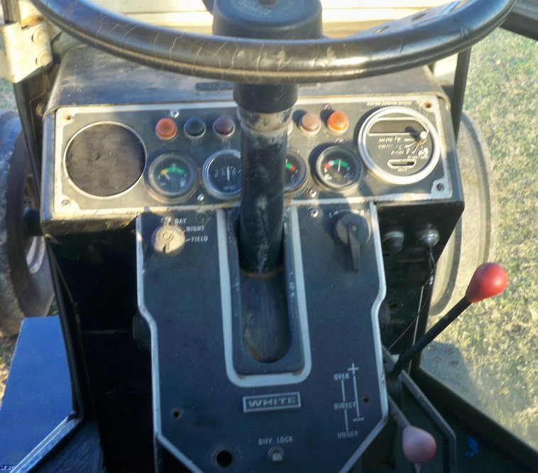 image for item 5194 1979 White 2-135 tractor