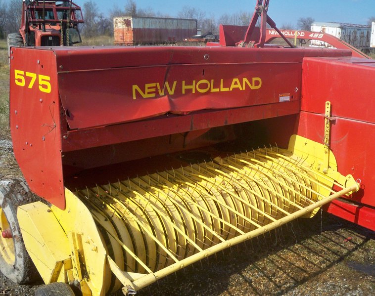 image for item 5197 New Holland 575 square baler