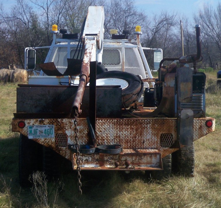 image for item 5199 1983 Chevrolet C6000 truck