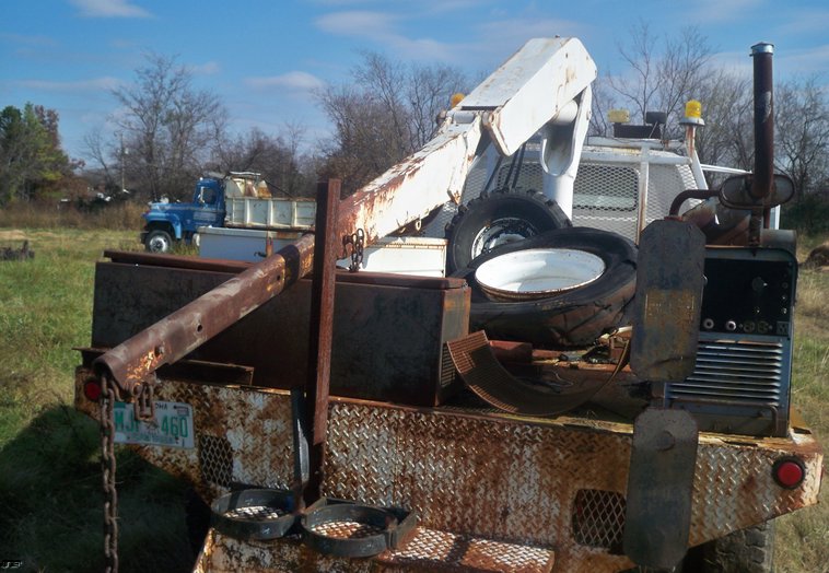 image for item 5199 1983 Chevrolet C6000 truck