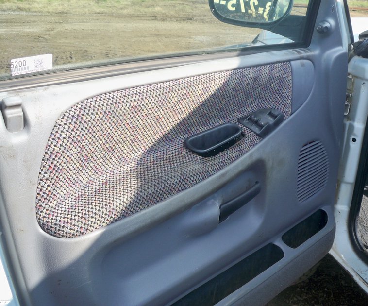 image for item 5200 1998 Dodge Ram 2500 extended cab pickup