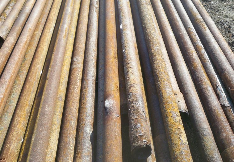 image for item 5206 (33) sticks of 2-3/8" oilfield pipe