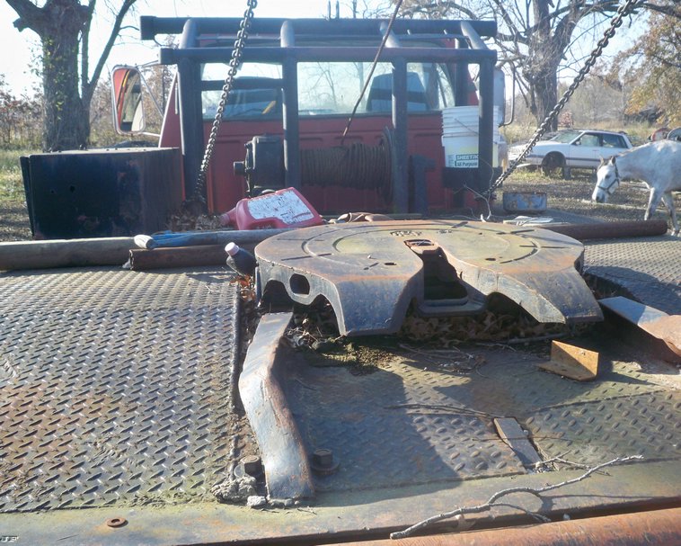 image for item 5207 1980 Ford winch truck