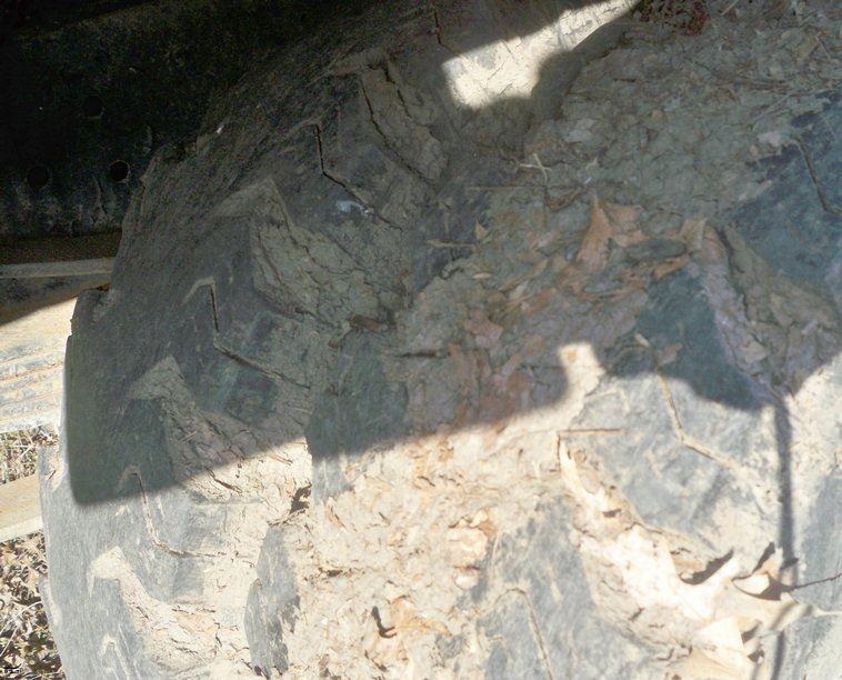 image for item 5207 1980 Ford winch truck