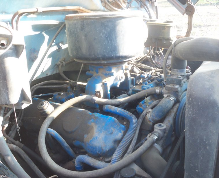 image for item 5207 1980 Ford winch truck