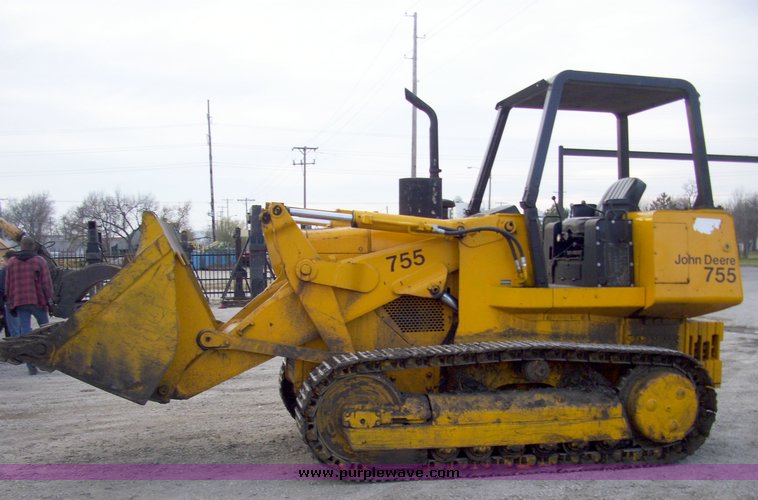 image for item 4114 1978 John Deere 755 crawler loader