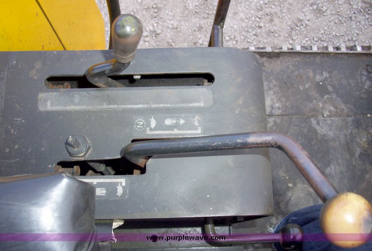 image for item 4114 1978 John Deere 755 crawler loader