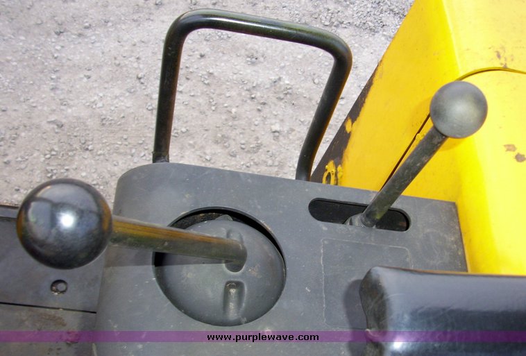 image for item 4114 1978 John Deere 755 crawler loader