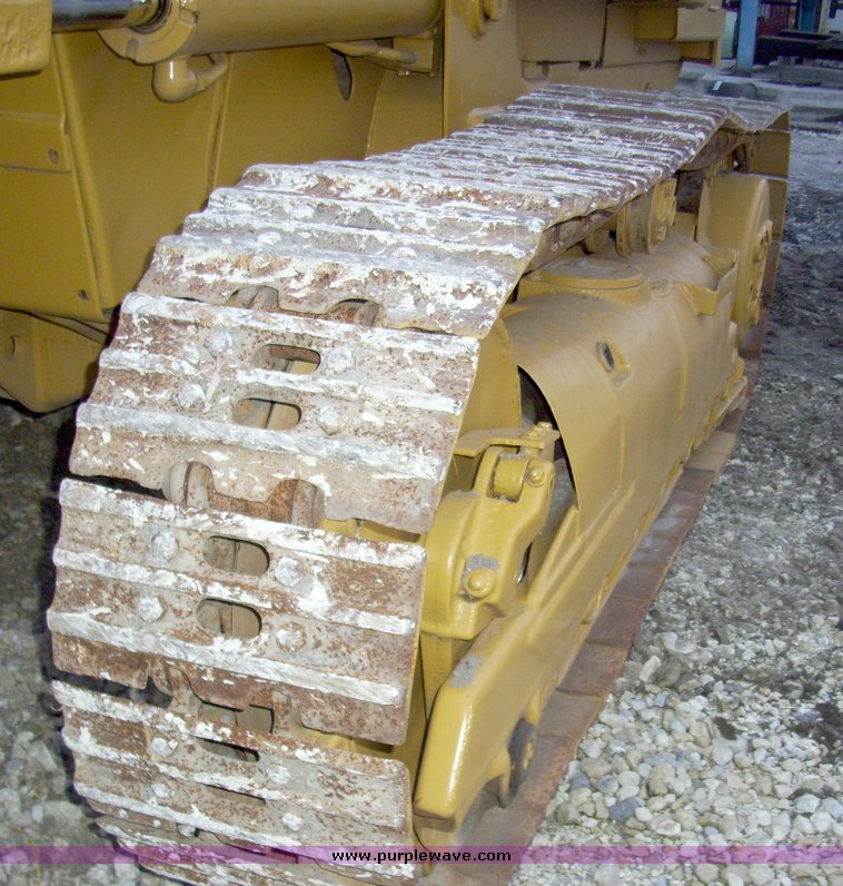 image for item 4120 1994 Caterpillar 953 crawler loader