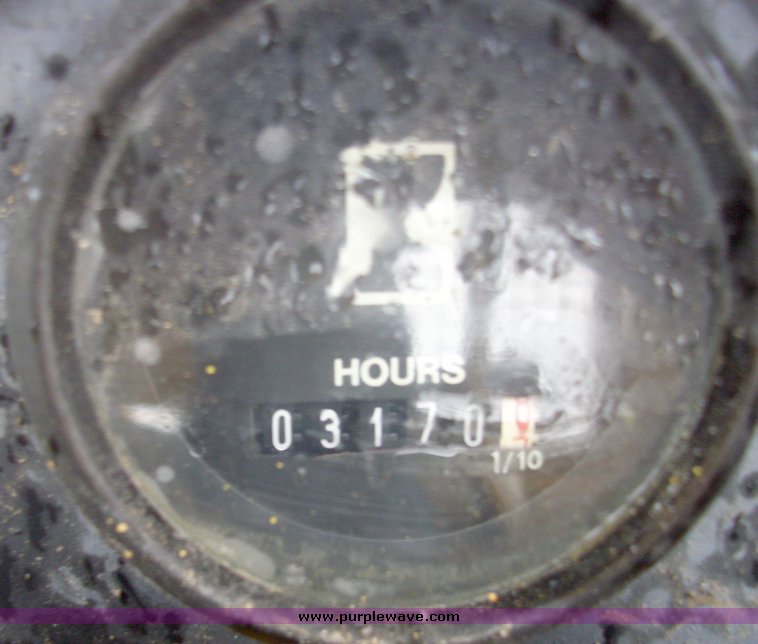 image for item 5000 1988 International Dresser 250E crawler loader