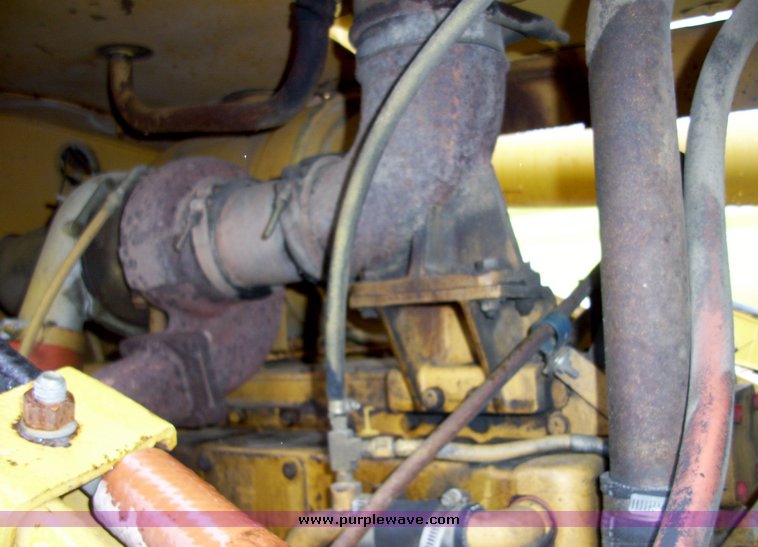 image for item 5000 1988 International Dresser 250E crawler loader