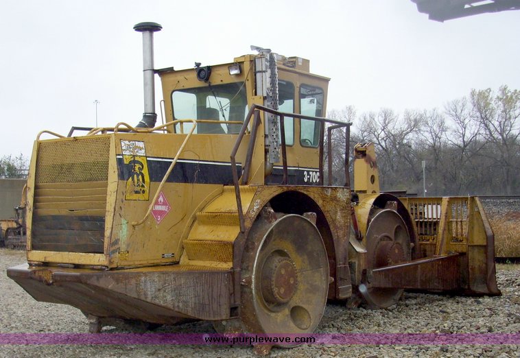 image for item 5001 1996 CMI 3-70C landfill compactor