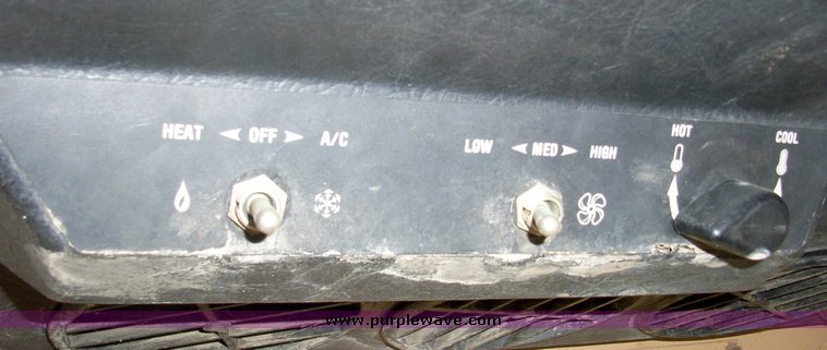 image for item 5001 1996 CMI 3-70C landfill compactor