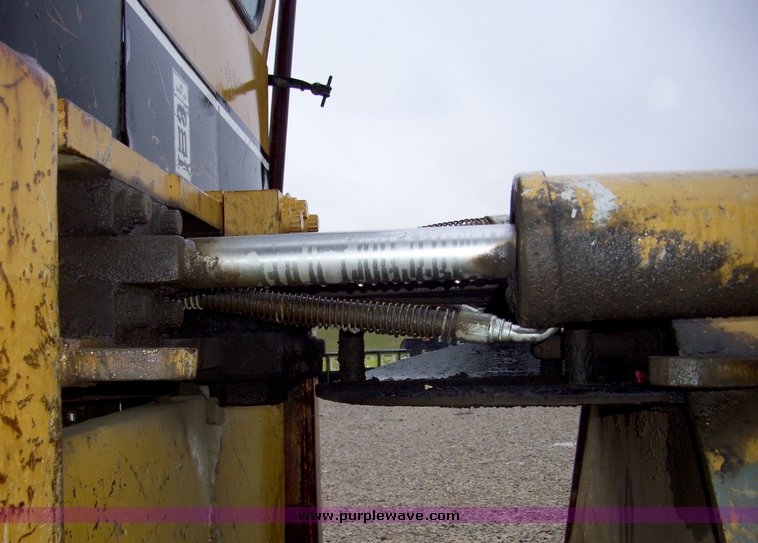 image for item 5001 1996 CMI 3-70C landfill compactor