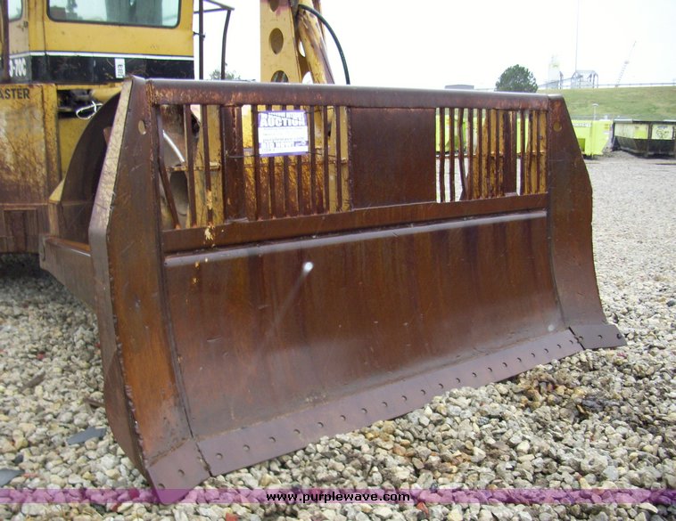 image for item 5001 1996 CMI 3-70C landfill compactor