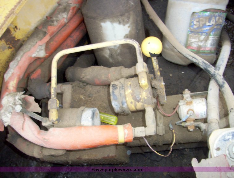 image for item 5001 1996 CMI 3-70C landfill compactor