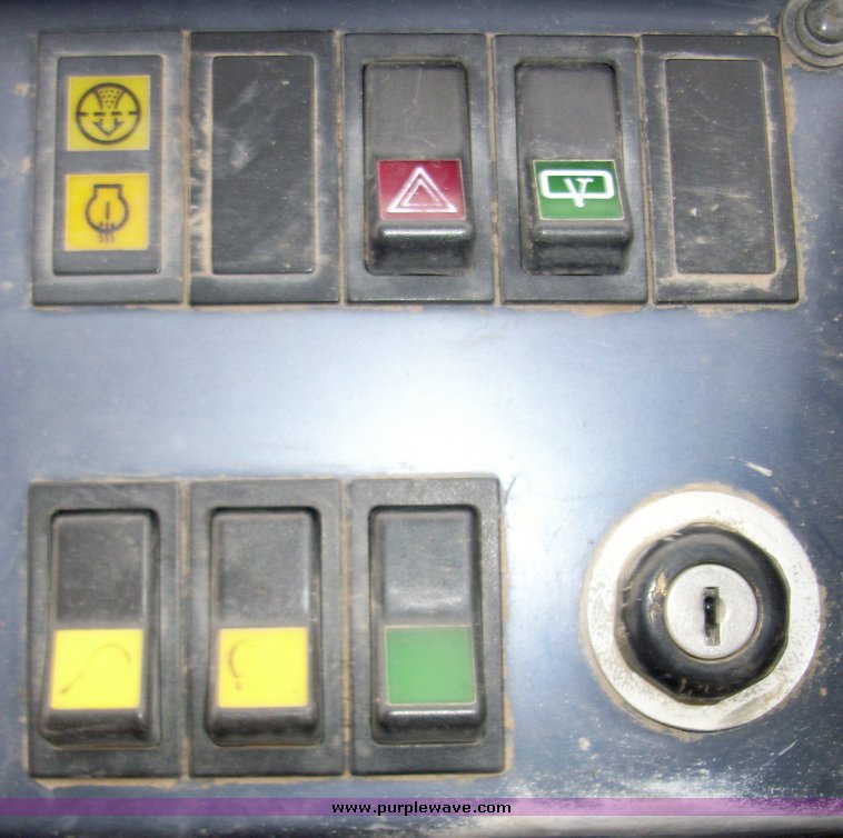 image for item 5002 1991 Michigan L-120 wheel loader