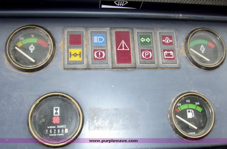 image for item 5002 1991 Michigan L-120 wheel loader